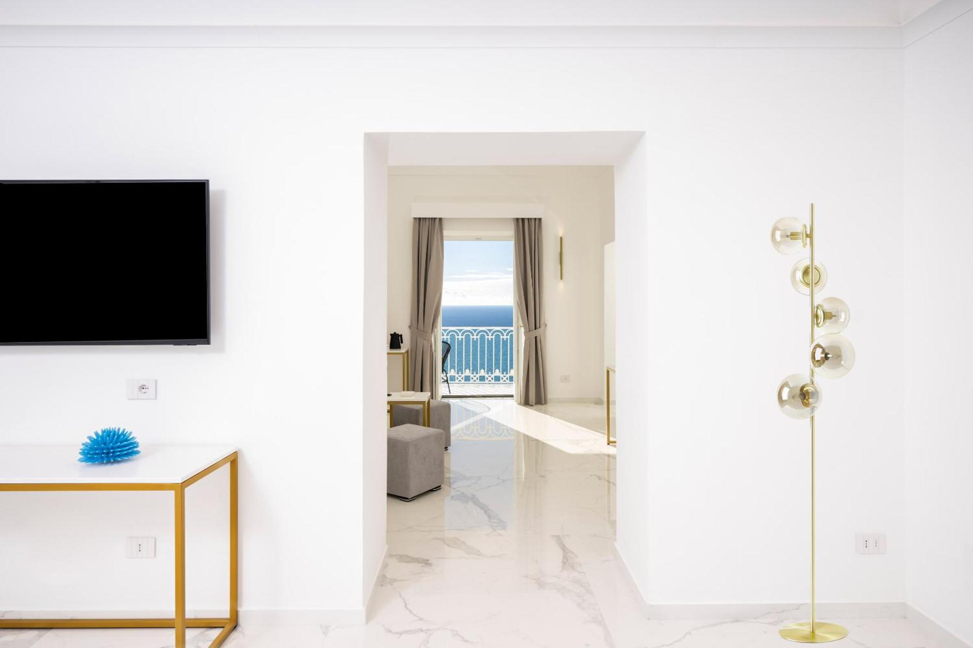 Gianlica Suites Positano Bagian luar foto